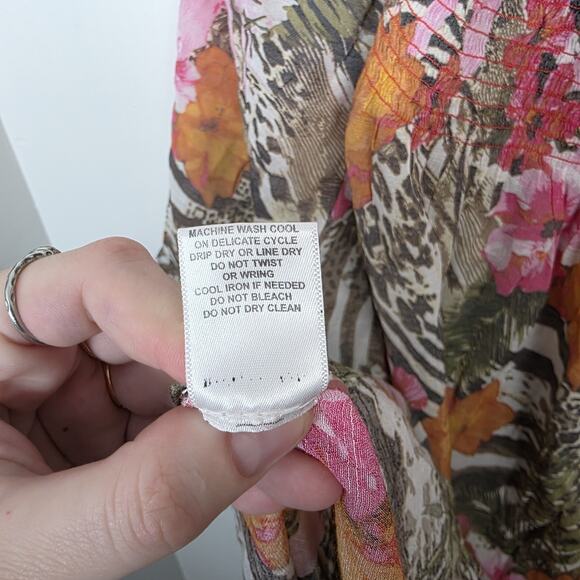 Emily Daniels Colorful Floral Tropical Vacation Flowy Lightweight Blouse Size 3X - Picture 4 of 6
